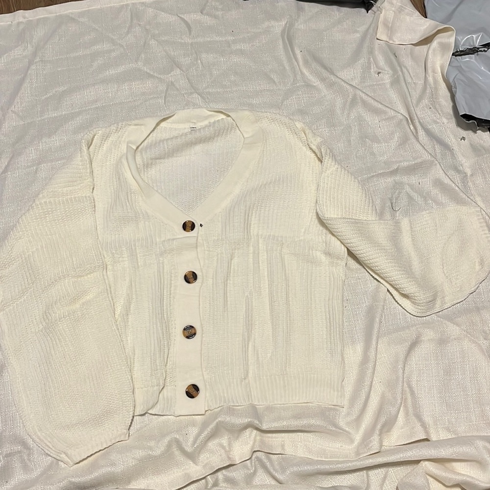 Cream cropped baggy fit cardigan